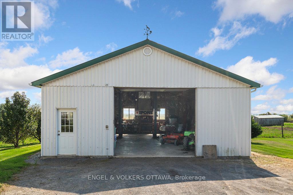 12420 Ormond Road, North Dundas, Ontario  K0C 2K0 - Photo 40 - X12425541