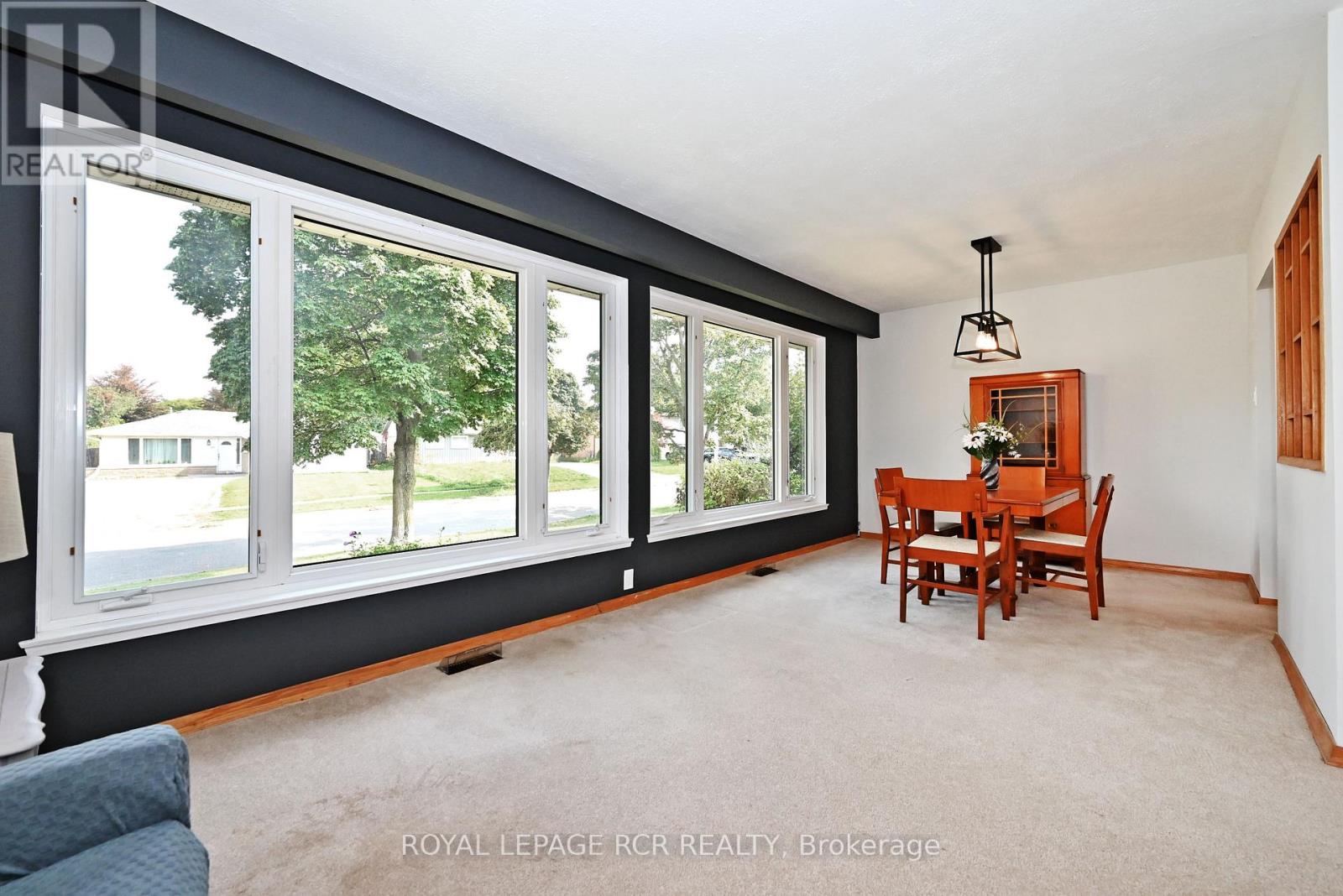 16 Cathedral Road, Brampton, Ontario  L6W 2N9 - Photo 12 - W12425455
