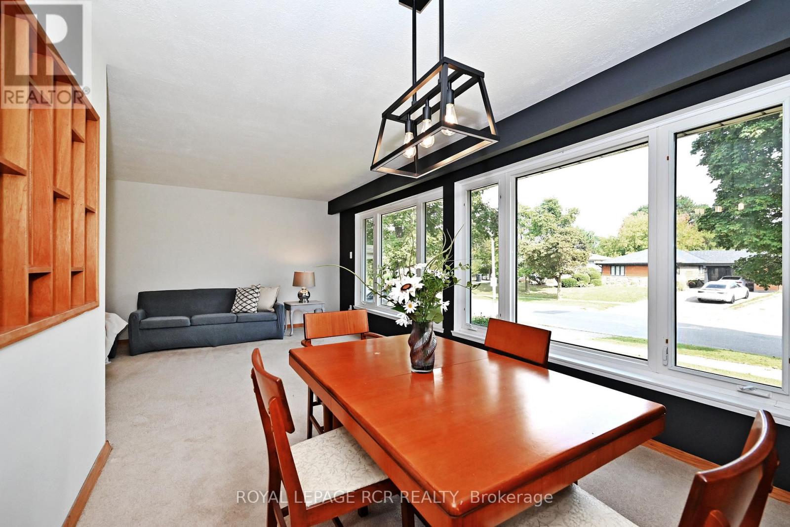 16 Cathedral Road, Brampton, Ontario  L6W 2N9 - Photo 13 - W12425455