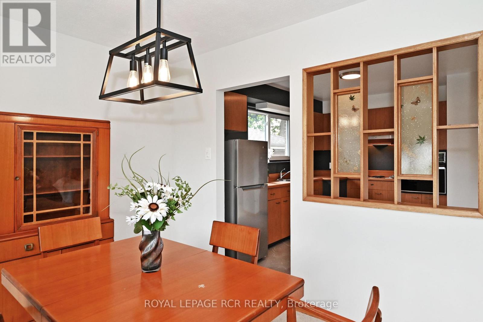 16 Cathedral Road, Brampton, Ontario  L6W 2N9 - Photo 16 - W12425455