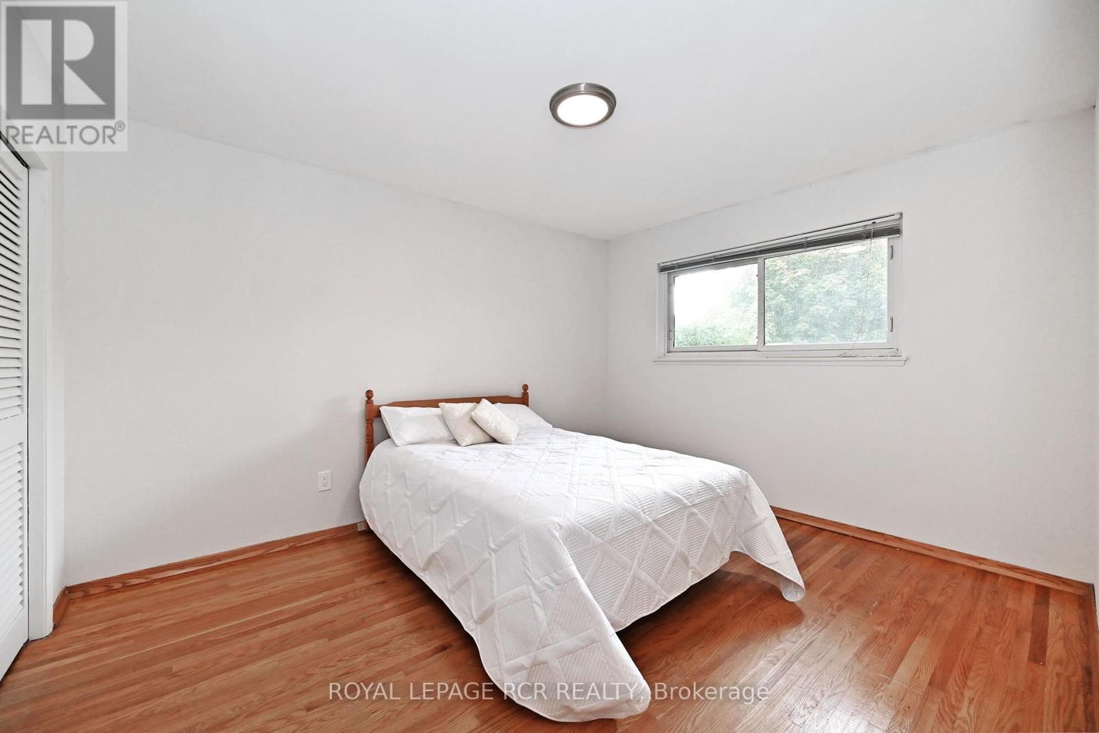 16 Cathedral Road, Brampton, Ontario  L6W 2N9 - Photo 30 - W12425455