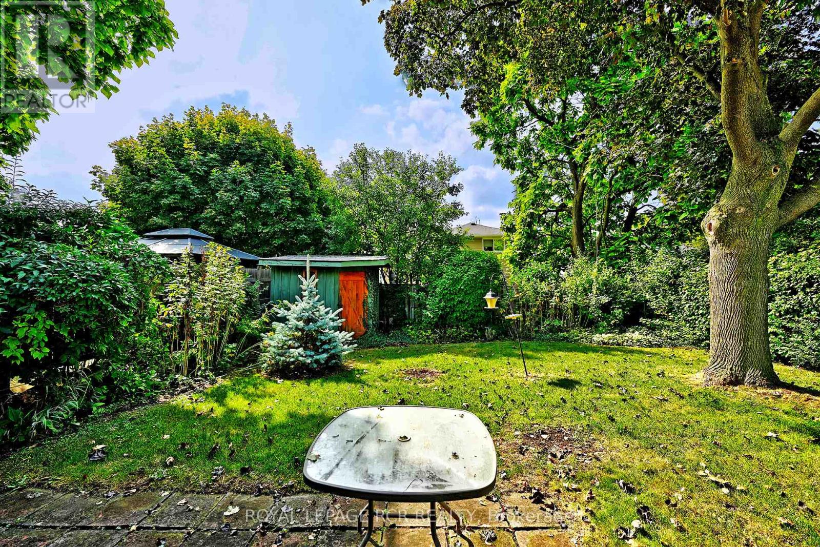 16 Cathedral Road, Brampton, Ontario  L6W 2N9 - Photo 44 - W12425455