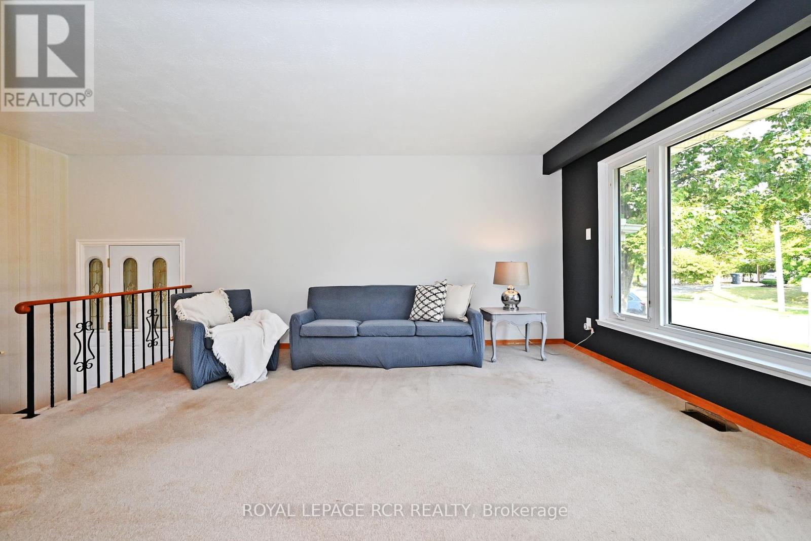 16 Cathedral Road, Brampton, Ontario  L6W 2N9 - Photo 8 - W12425455