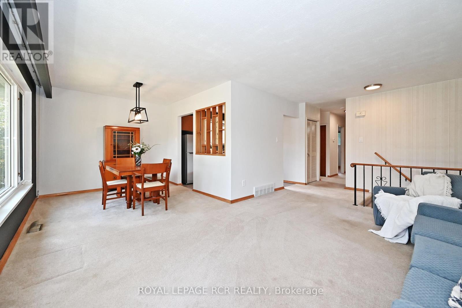 16 Cathedral Road, Brampton, Ontario  L6W 2N9 - Photo 9 - W12425455