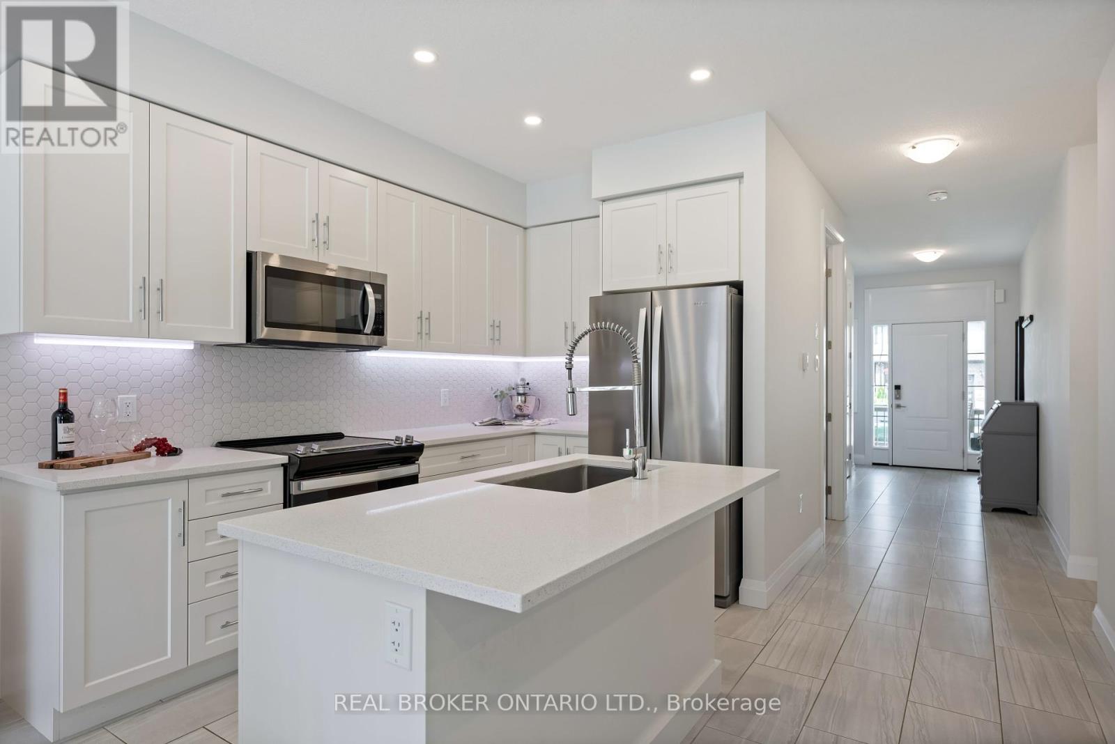 69 Miranda Path, Woolwich, Ontario  N3B 2C6 - Photo 23 - X12425467