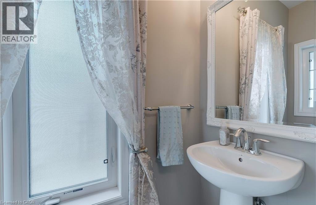 45 Royal Winter Drive Unit# 28, Binbrook, Ontario  L0R 1C0 - Photo 16 - 40772903