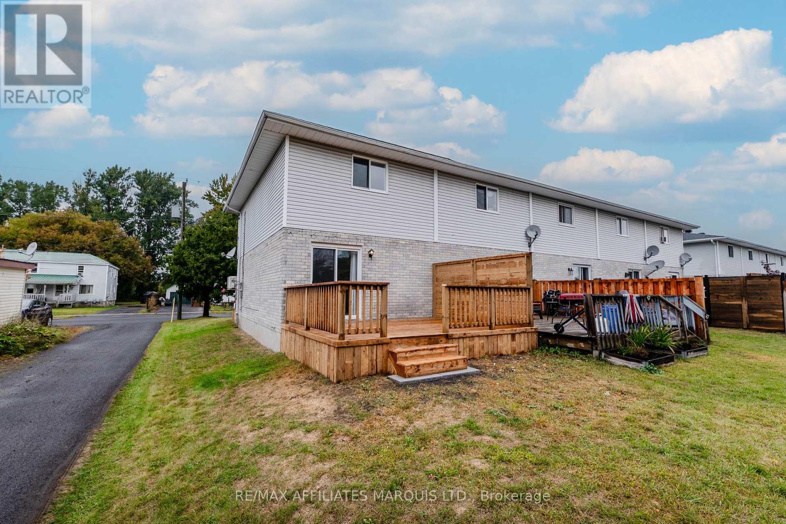 123 Jobin Avenue, Cornwall, Ontario  K6J 3K9 - Photo 23 - X12425539