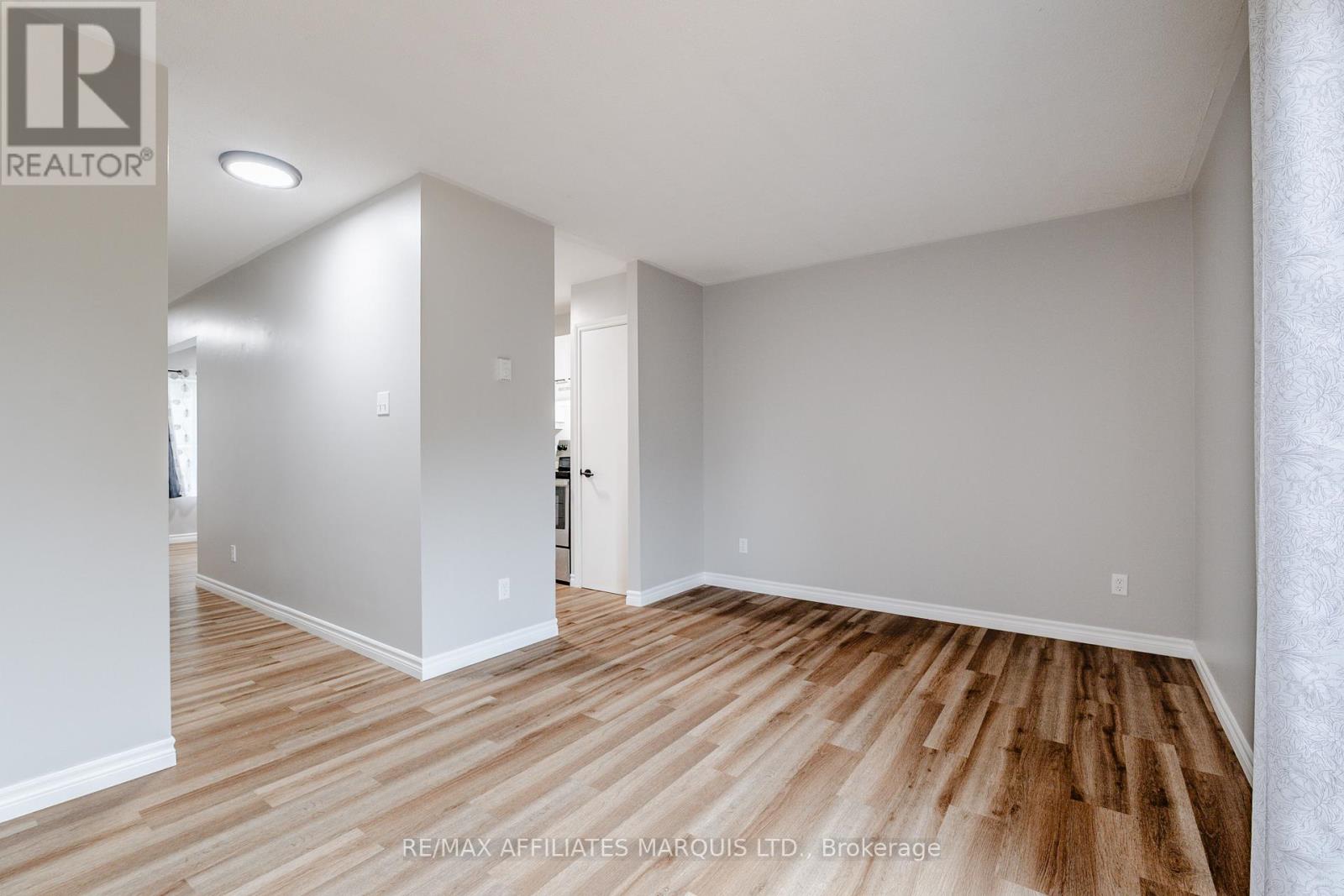 123 Jobin Avenue, Cornwall, Ontario  K6J 3K9 - Photo 5 - X12425539
