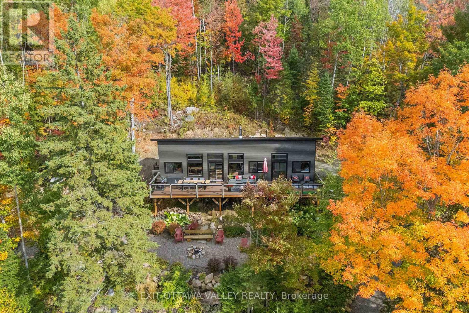 820 Hopefield Road, Madawaska Valley, Ontario  K0J 1B0 - Photo 48 - X12425538