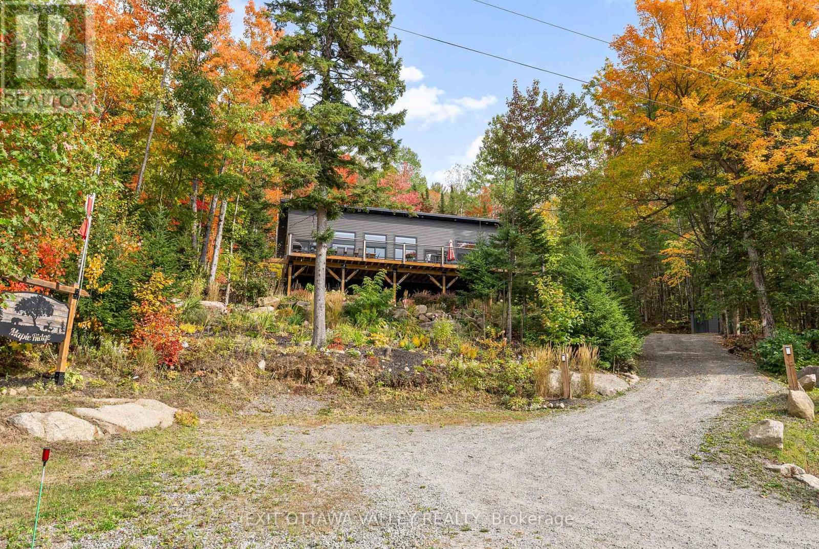 820 Hopefield Road, Madawaska Valley, Ontario  K0J 1B0 - Photo 5 - X12425538