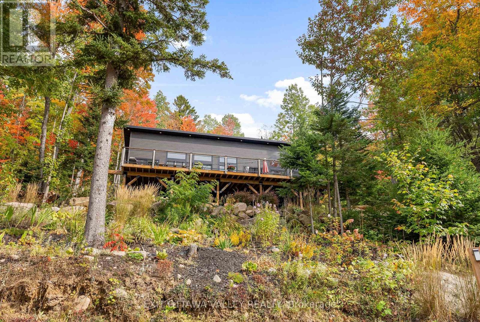 820 Hopefield Road, Madawaska Valley, Ontario  K0J 1B0 - Photo 50 - X12425538