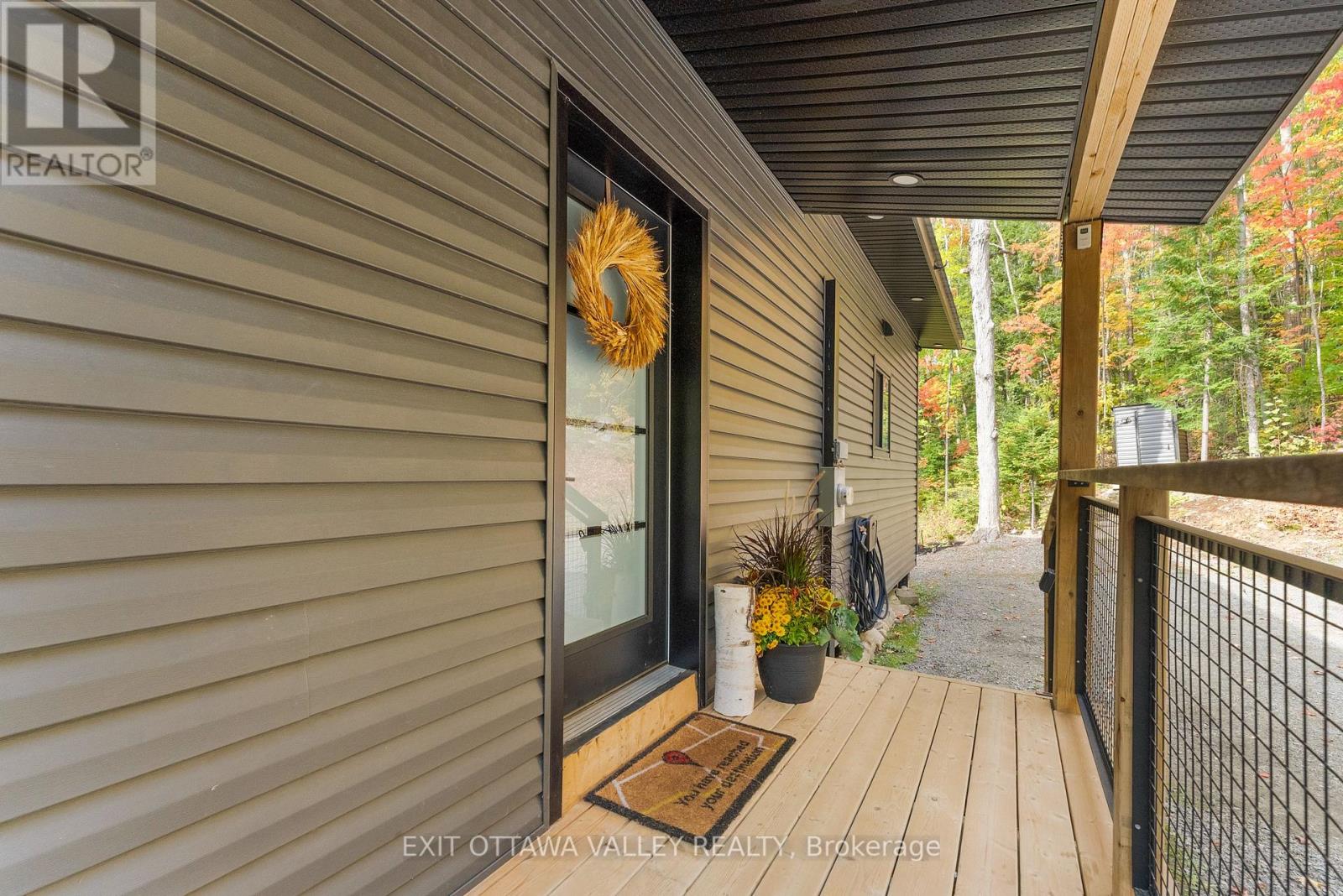 820 Hopefield Road, Madawaska Valley, Ontario  K0J 1B0 - Photo 6 - X12425538