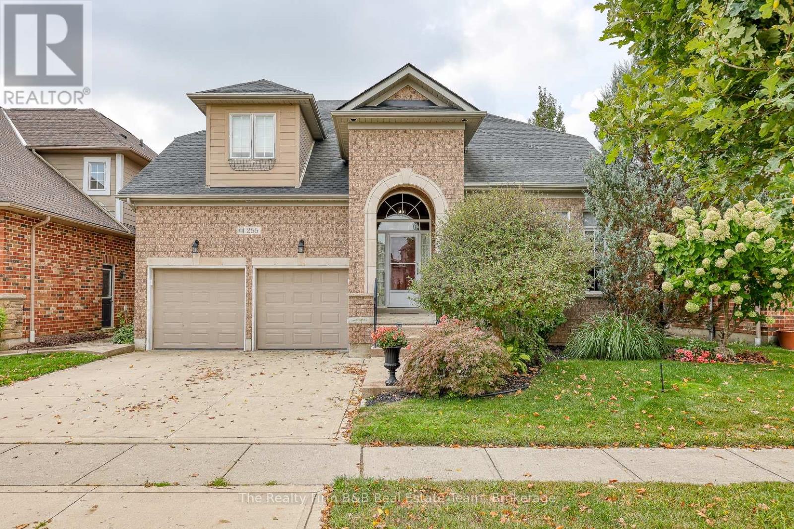 266 Fairway Road, Woodstock, Ontario  N4T 0A4 - Photo 1 - X12425484