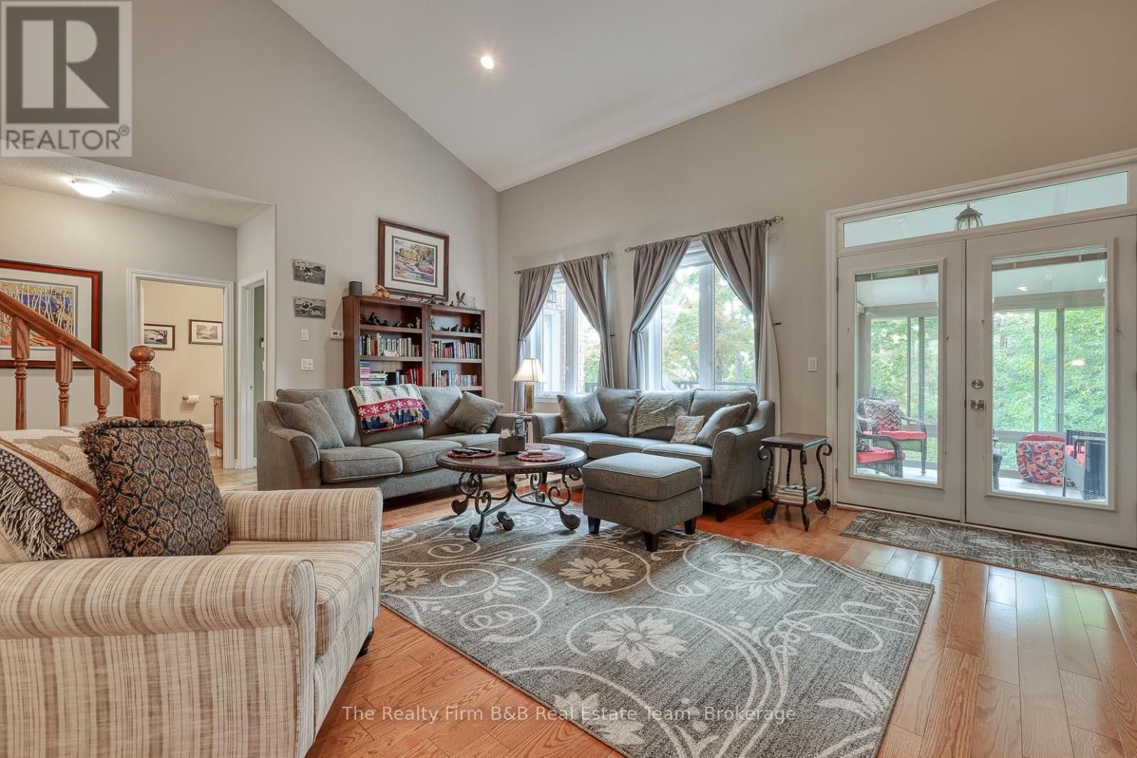 266 Fairway Road, Woodstock, Ontario  N4T 0A4 - Photo 11 - X12425484