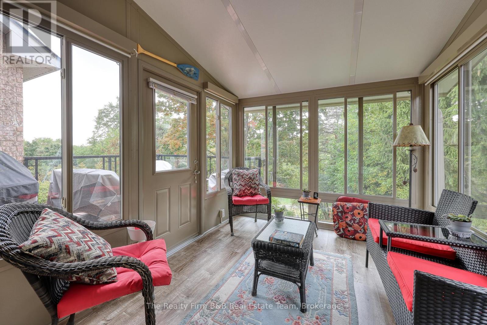 266 Fairway Road, Woodstock, Ontario  N4T 0A4 - Photo 14 - X12425484