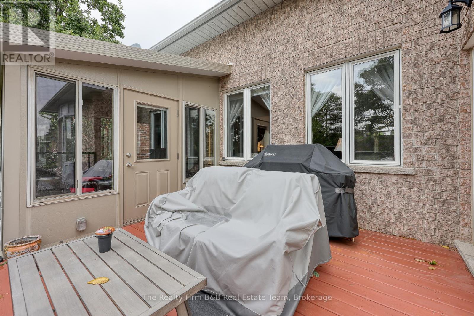 266 Fairway Road, Woodstock, Ontario  N4T 0A4 - Photo 16 - X12425484