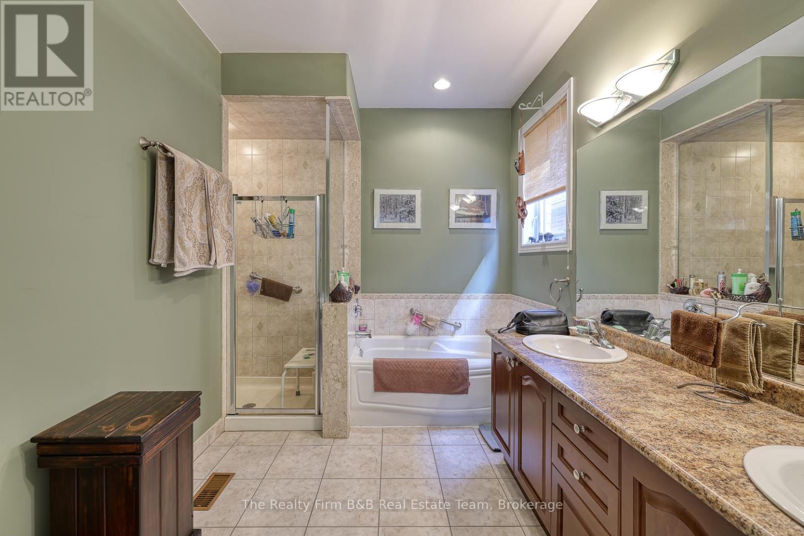 266 Fairway Road, Woodstock, Ontario  N4T 0A4 - Photo 19 - X12425484