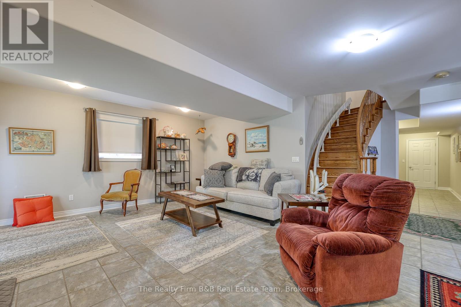 266 Fairway Road, Woodstock, Ontario  N4T 0A4 - Photo 23 - X12425484
