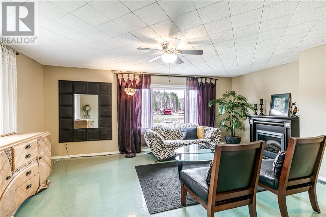 140 Armstrong Road, Coniston, Ontario  P0M 1M0 - Photo 8 - 2124895