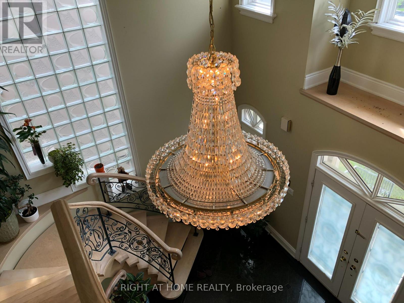 468 Douglas Avenue, Toronto, Ontario  M5M 1H5 - Photo 11 - C12425499