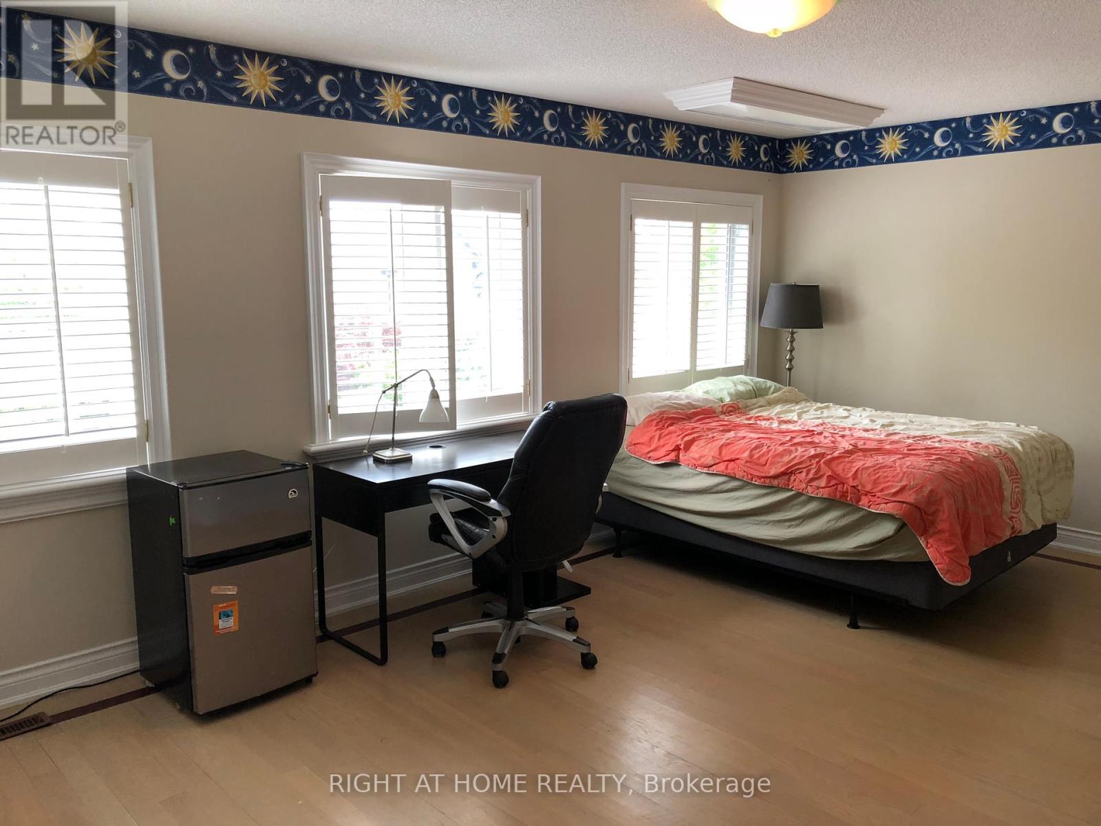 468 Douglas Avenue, Toronto, Ontario  M5M 1H5 - Photo 12 - C12425499