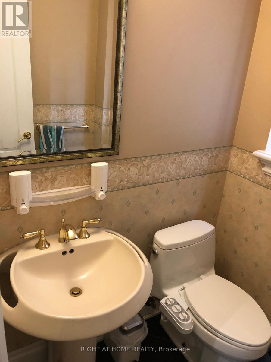 468 Douglas Avenue, Toronto, Ontario  M5M 1H5 - Photo 9 - C12425499