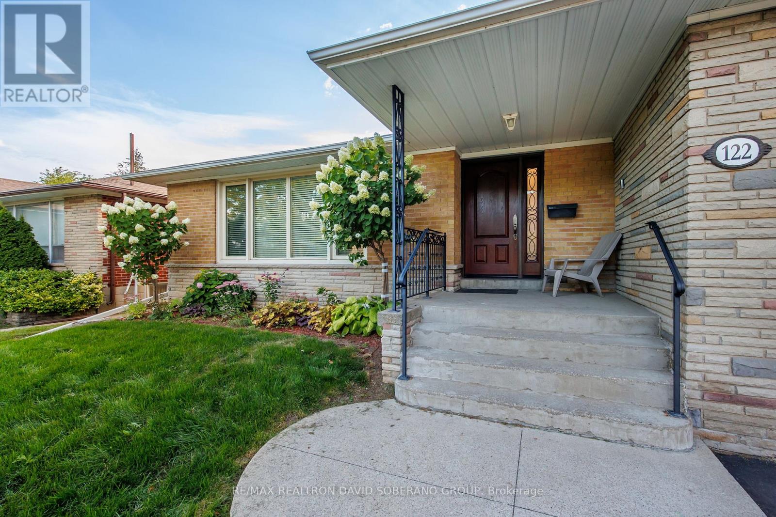 122 Collinson Boulevard, Toronto, Ontario  M3H 3C7 - Photo 3 - C12425521