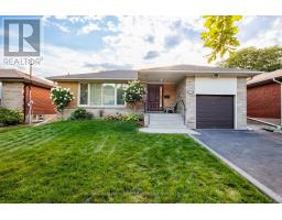 122 COLLINSON BOULEVARD