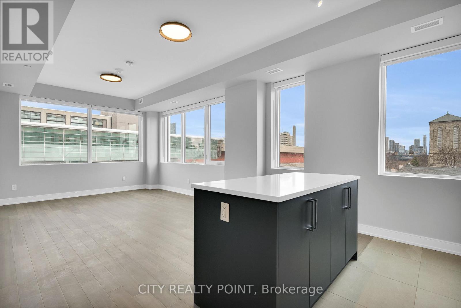 609 - 664 Spadina Avenue, Toronto, Ontario  M5S 2H7 - Photo 7 - C12393413