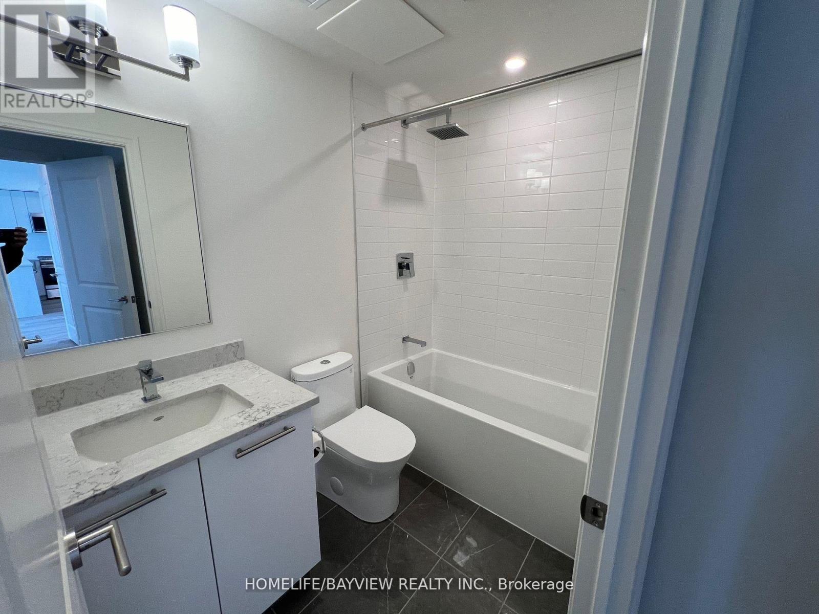 Ph31 - 101 Cathedral High Street, Markham, Ontario  L8C 0P1 - Photo 22 - N12425381