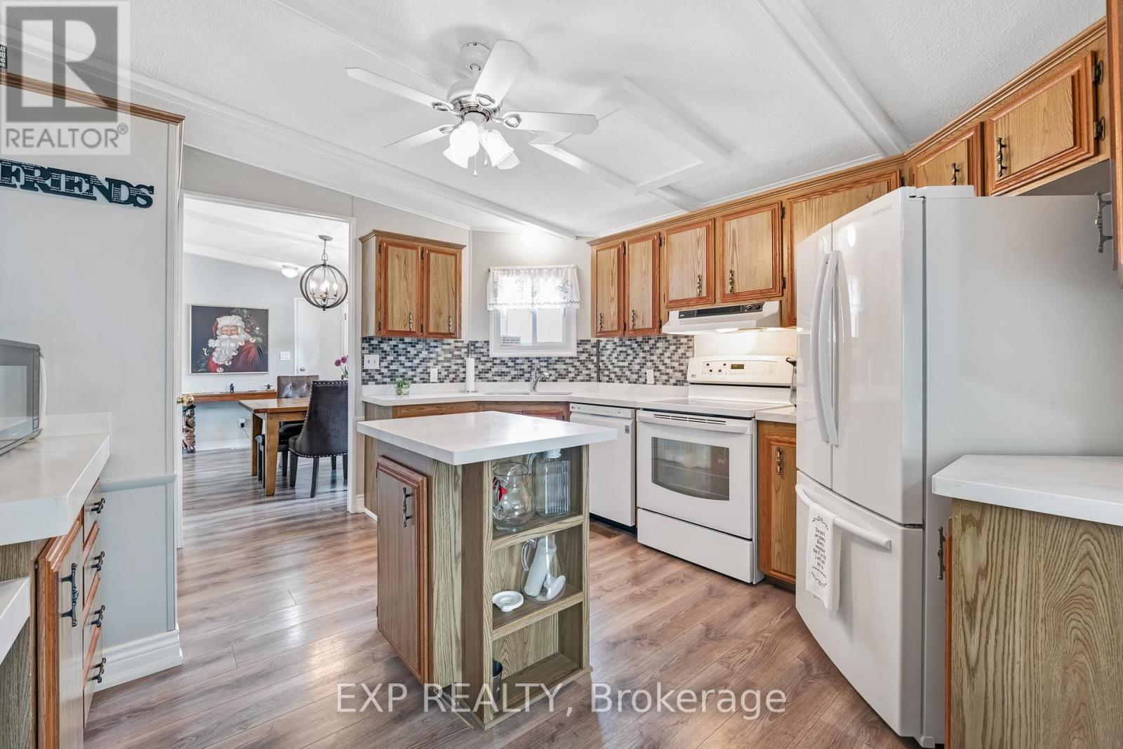 25 Juno Crescent, Georgina, Ontario  L0E 1R0 - Photo 12 - N12425489