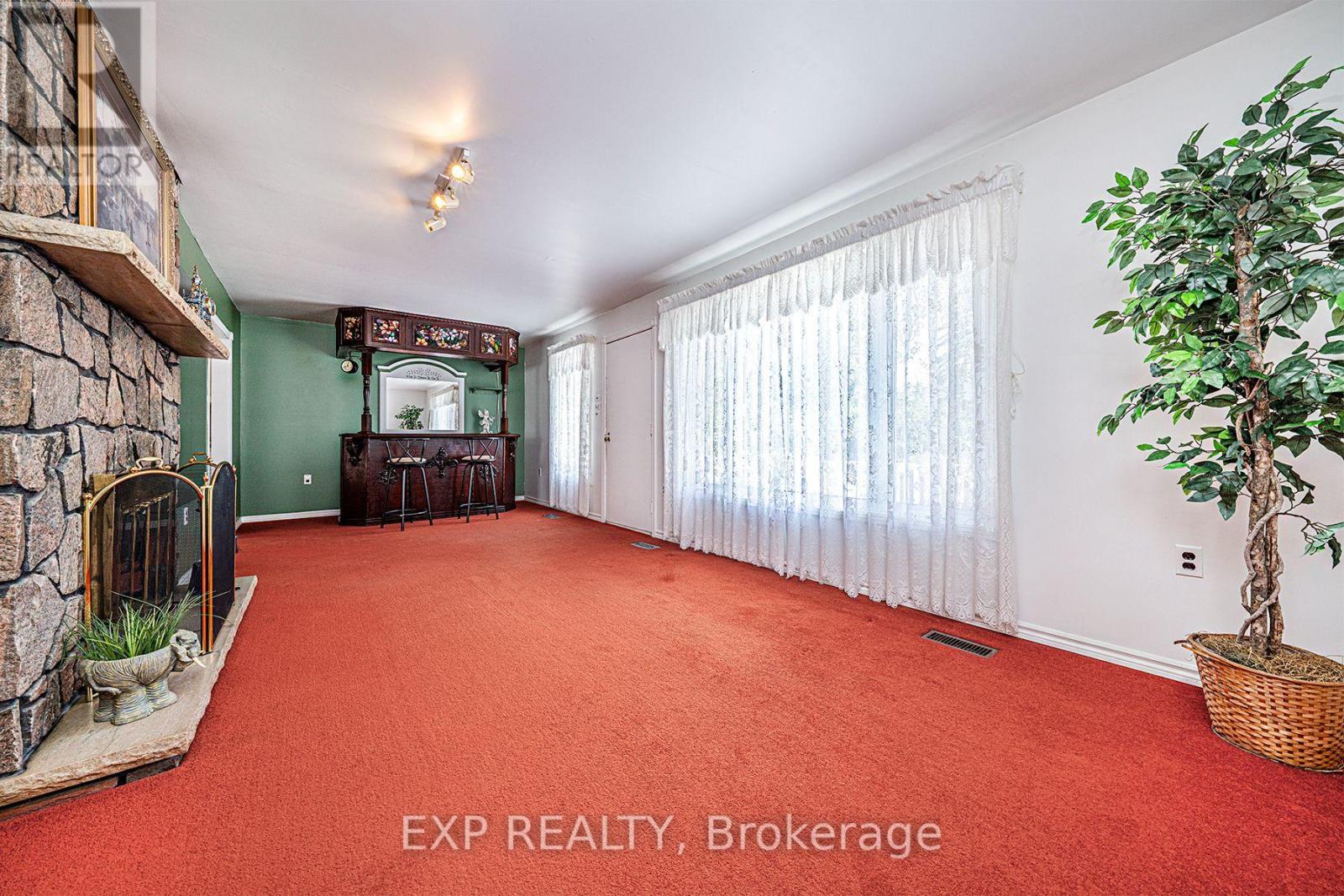 76 Sunset Beach Road, Georgina, Ontario  L0E 1N0 - Photo 13 - N12425506