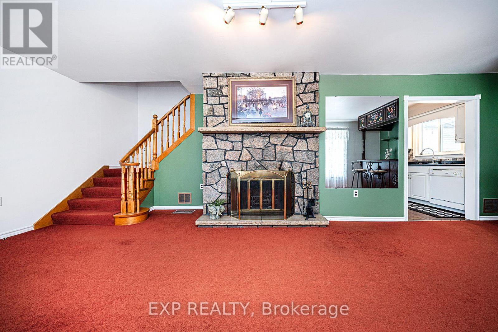 76 Sunset Beach Road, Georgina, Ontario  L0E 1N0 - Photo 14 - N12425506
