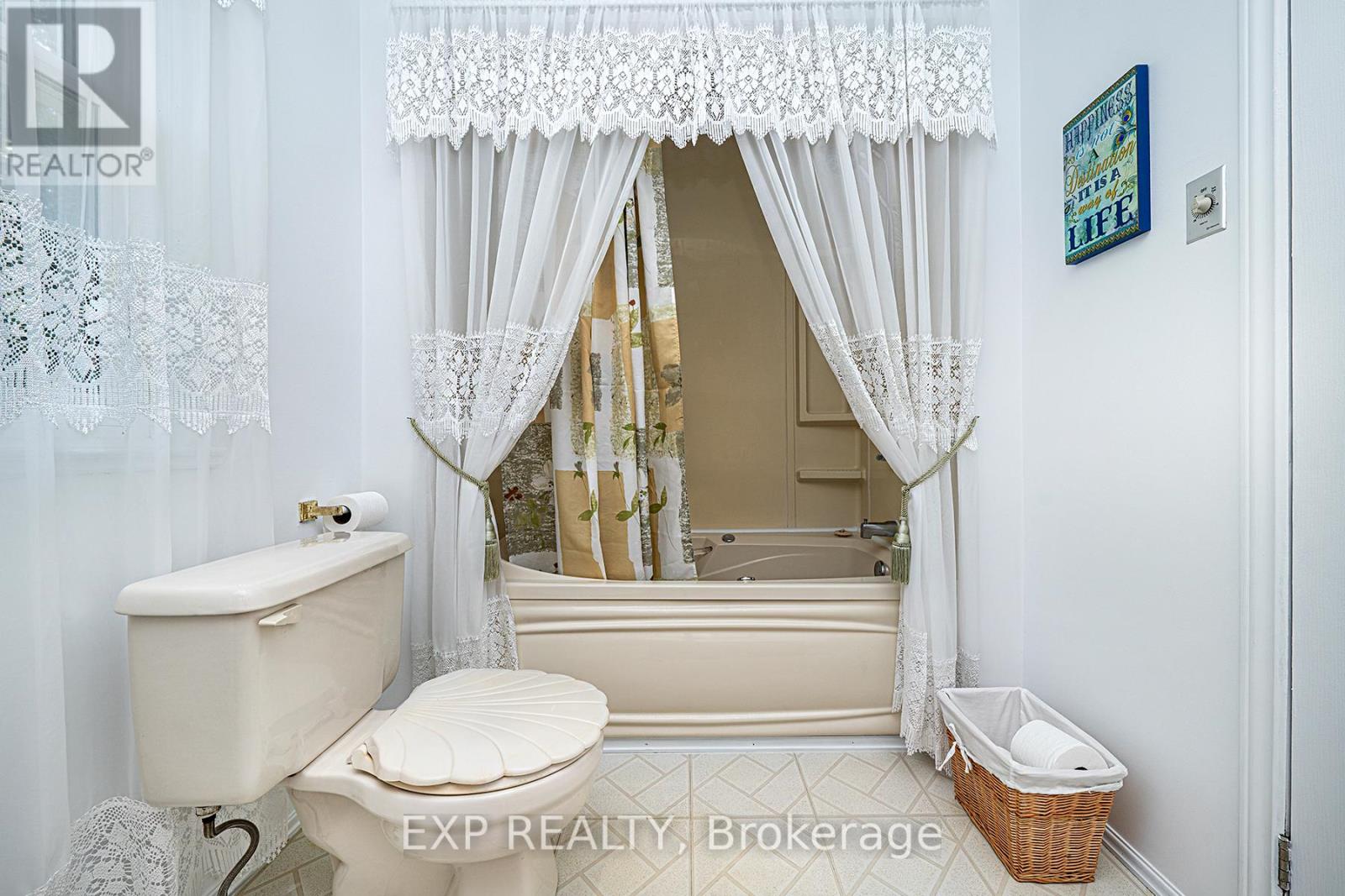 76 Sunset Beach Road, Georgina, Ontario  L0E 1N0 - Photo 26 - N12425506