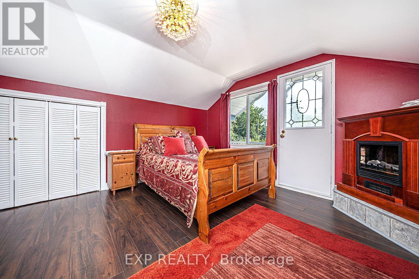 76 Sunset Beach Road, Georgina, Ontario  L0E 1N0 - Photo 29 - N12425506