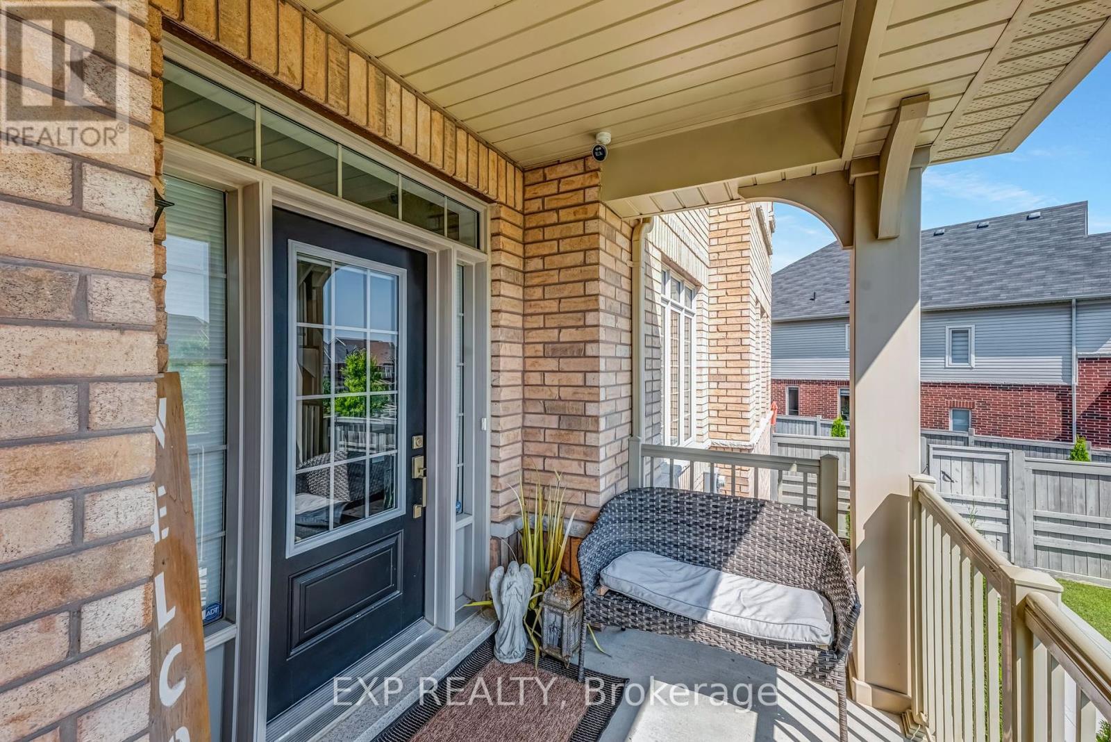 10 Stych Street, New Tecumseth, Ontario  L0G 1W0 - Photo 5 - N12425529