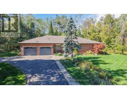 1892 CARRIAGE COURT, Severn, Ontario