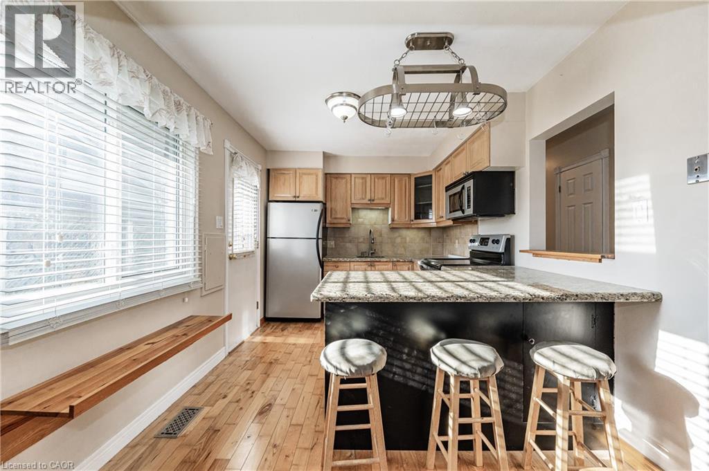 195 Village Road Unit# Upper, Kitchener, Ontario  N2M 4L3 - Photo 3 - 40773363