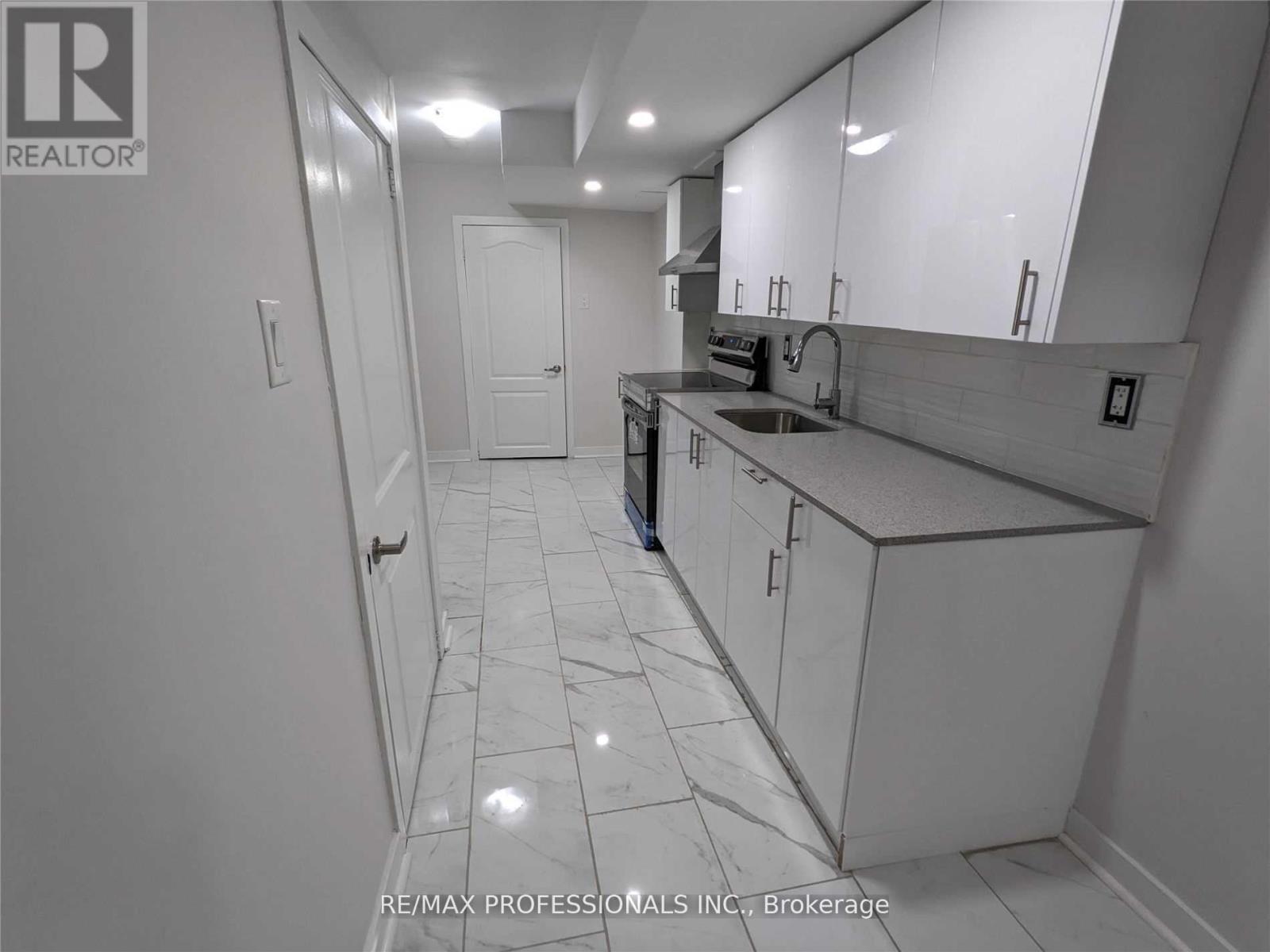 Basement - 14 Cyclone Trail, Brampton, Ontario  L7A 5E8 - Photo 2 - W12425509