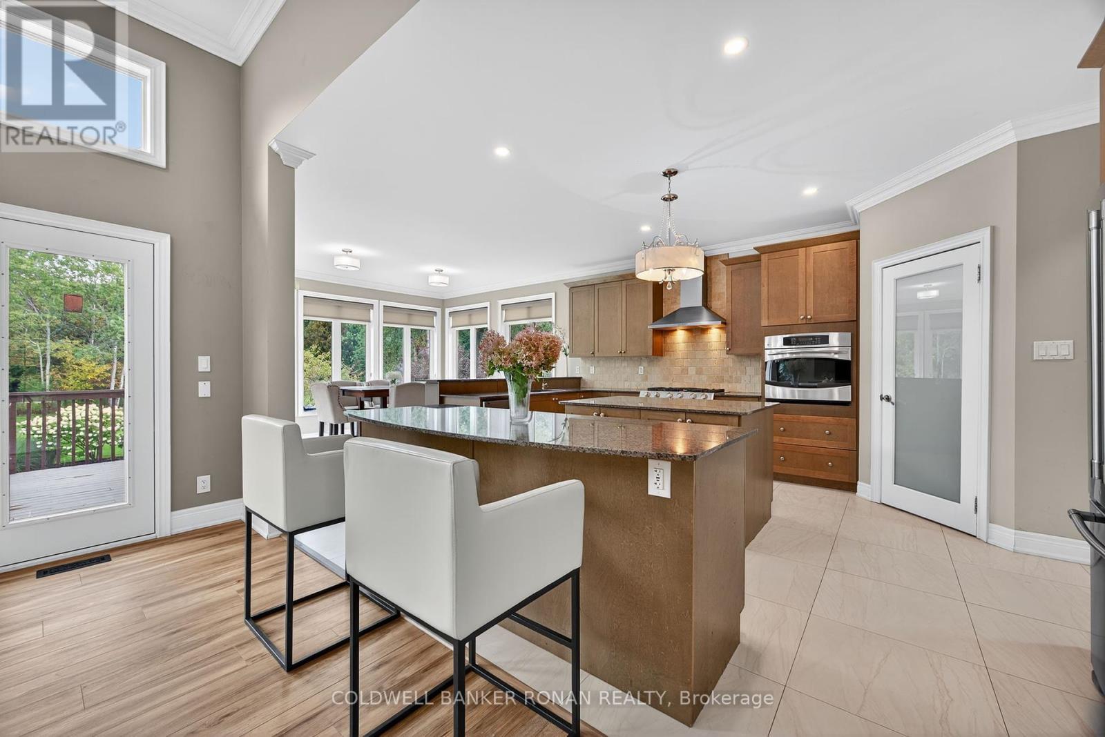 60 Underhill Court, Essa, Ontario  L9R 1V2 - Photo 8 - N12423838