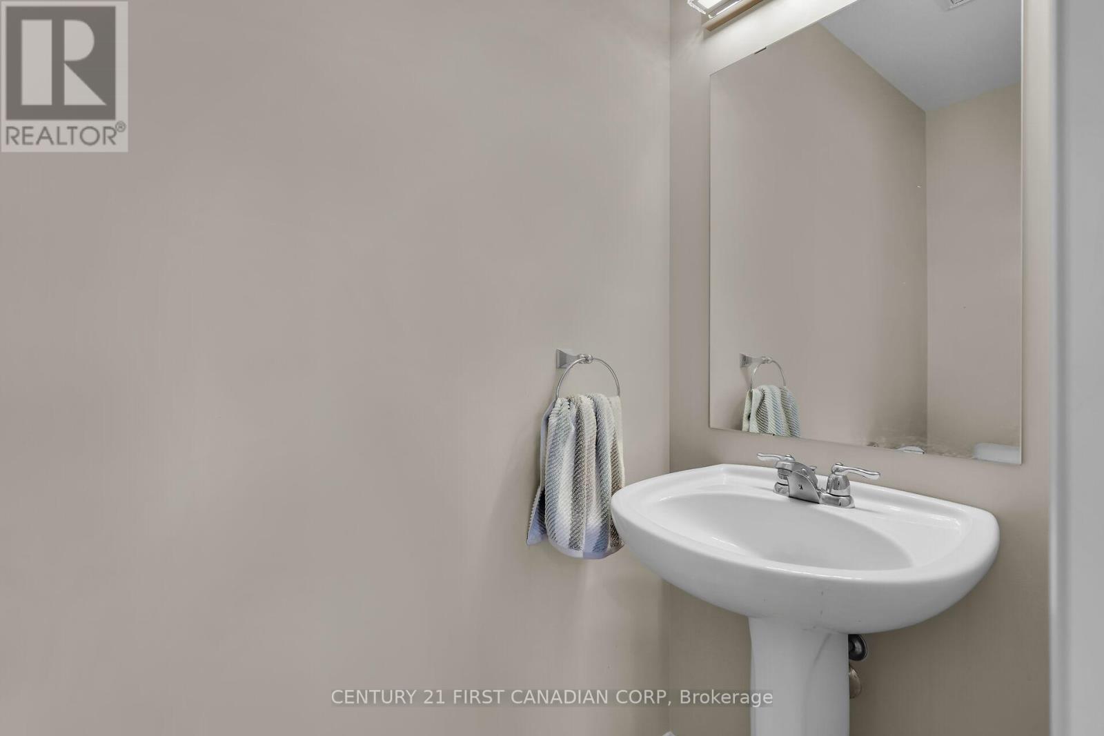 1190 Smither Road, London North, Ontario  N6G 5R8 - Photo 20 - X12425582