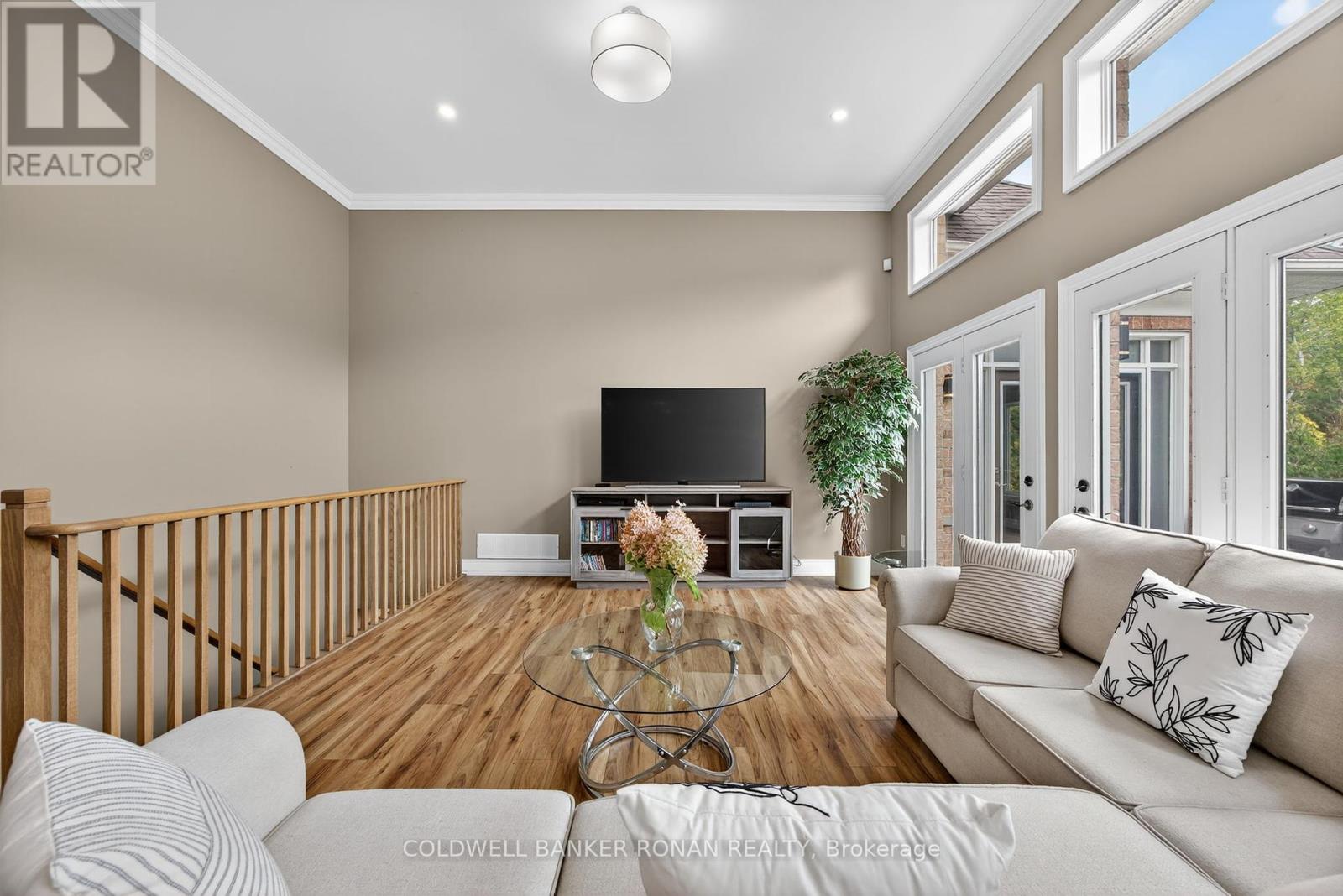 60 Underhill Court, Essa, Ontario  L9R 1V2 - Photo 5 - N12423838