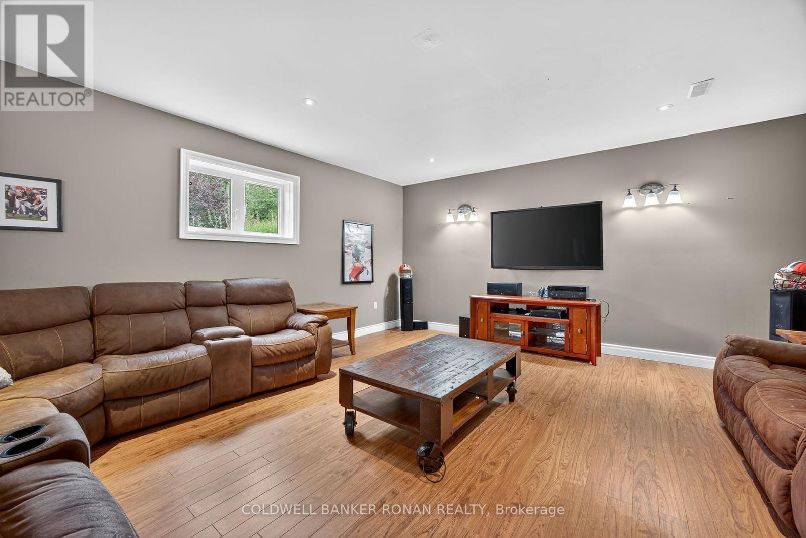 60 Underhill Court, Essa, Ontario  L9R 1V2 - Photo 34 - N12423838