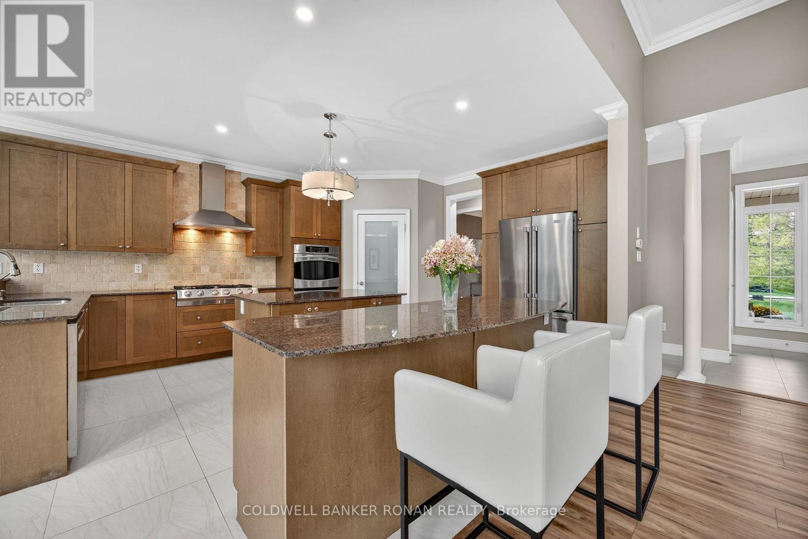60 Underhill Court, Essa, Ontario  L9R 1V2 - Photo 9 - N12423838