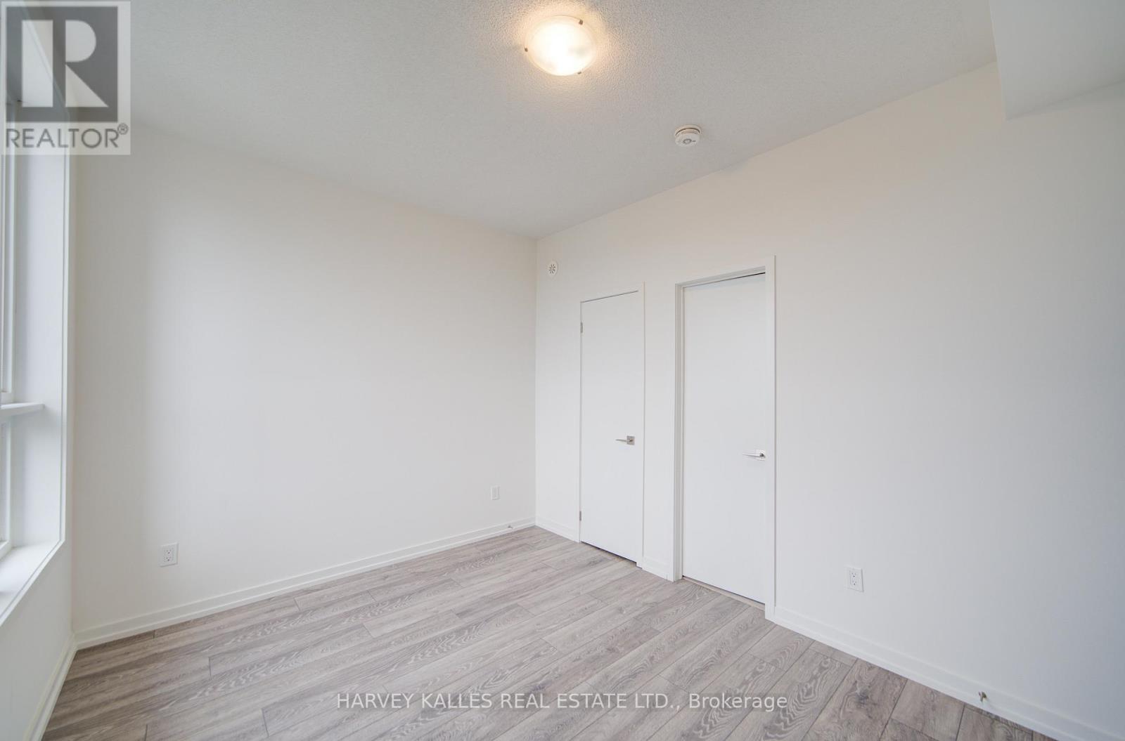 Unit 12 - 12-14 Lytham Green Circle, Newmarket, Ontario  L3Y 0H3 - Photo 28 - N12424966