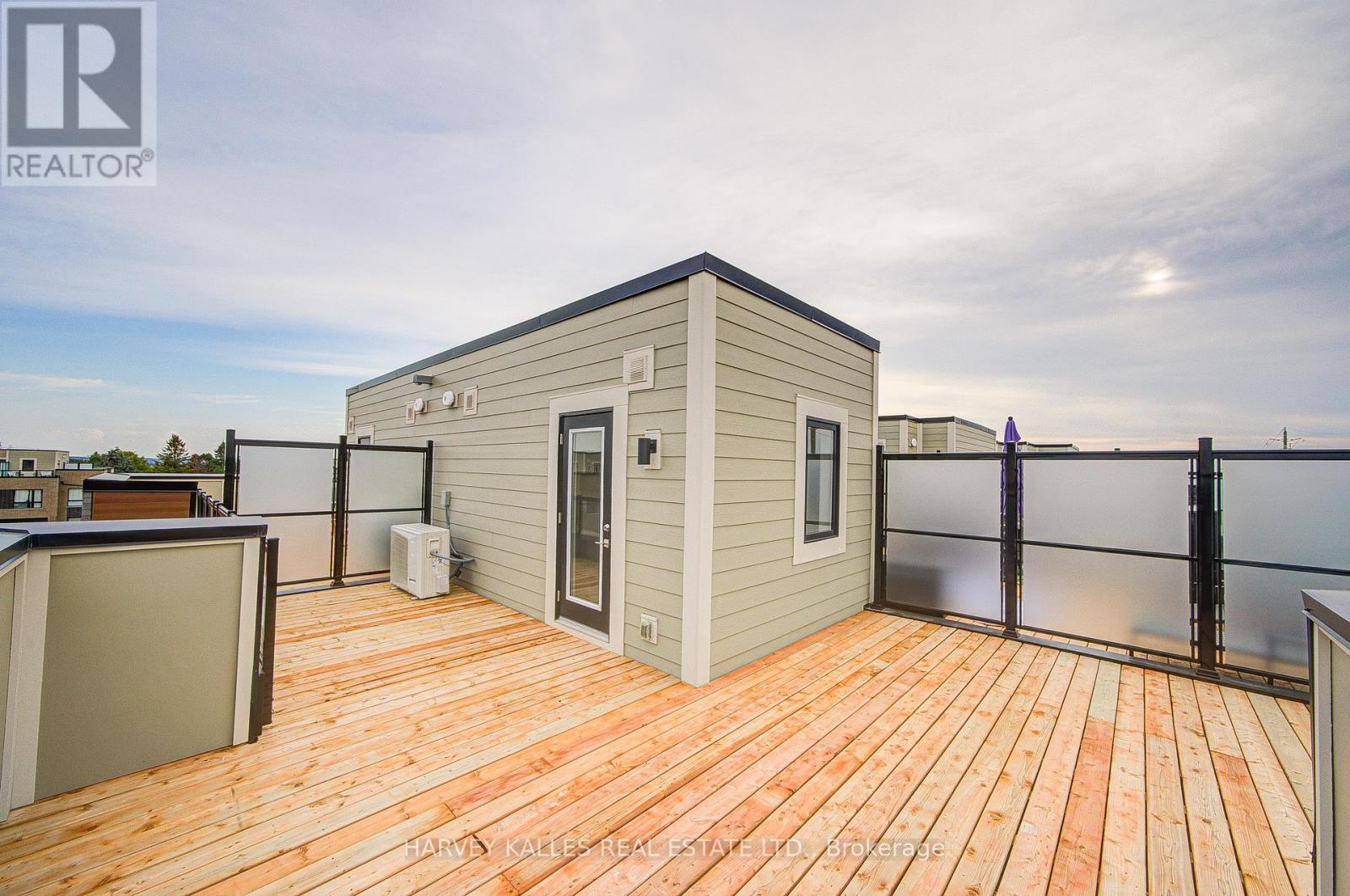 Unit 12 - 12-14 Lytham Green Circle, Newmarket, Ontario  L3Y 0H3 - Photo 40 - N12424966