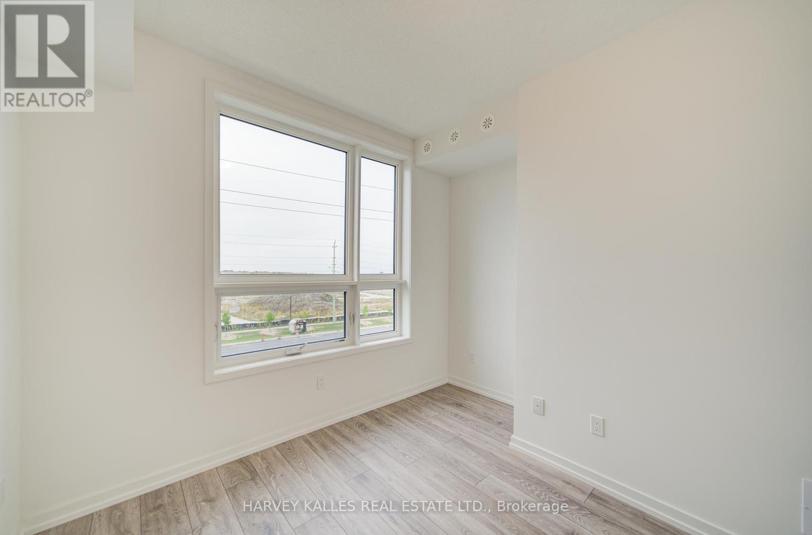 Unit 12 - 12-14 Lytham Green Circle, Newmarket, Ontario  L3Y 0H3 - Photo 33 - N12424966