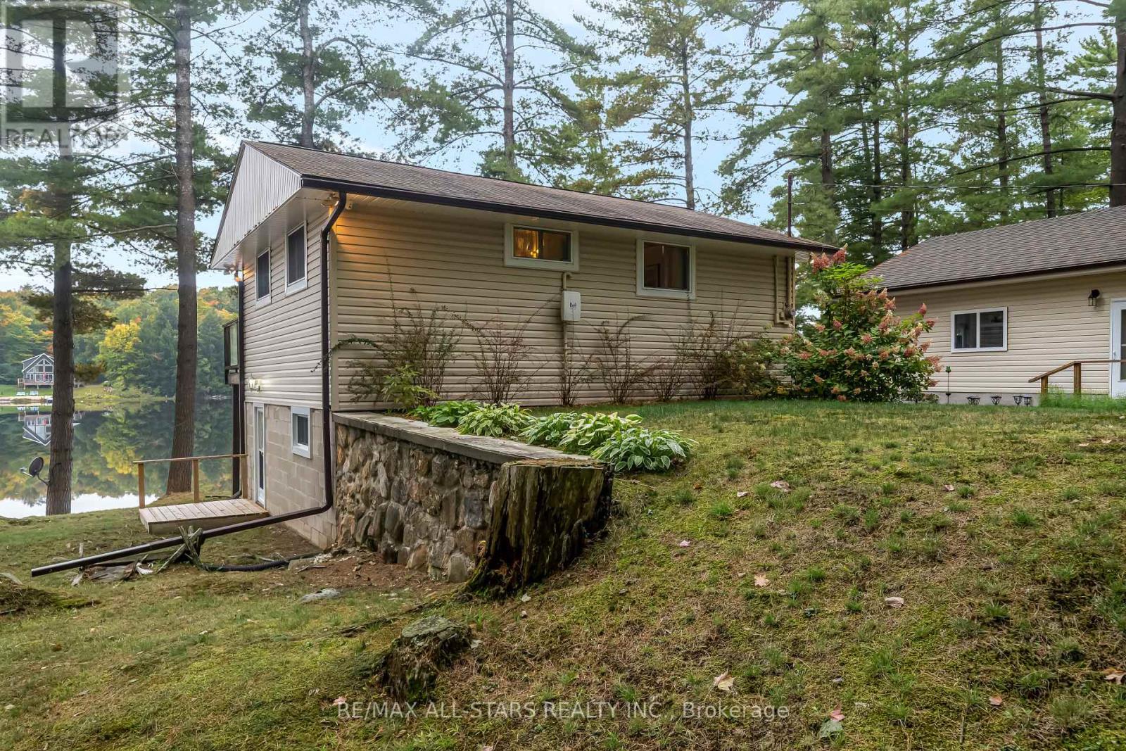 Cottage #9 - 1006 Youngs Road, Muskoka Lakes, Ontario  P0B 1J0 - Photo 13 - X12425585