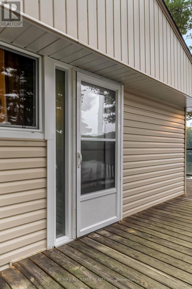 Cottage #9 - 1006 Youngs Road, Muskoka Lakes, Ontario  P0B 1J0 - Photo 15 - X12425585