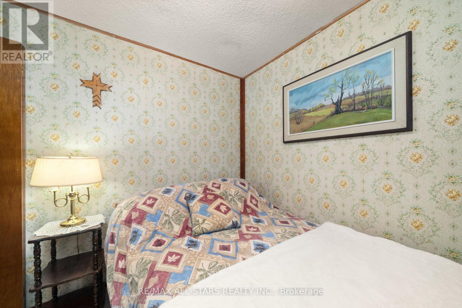 Cottage #9 - 1006 Youngs Road, Muskoka Lakes, Ontario  P0B 1J0 - Photo 29 - X12425585